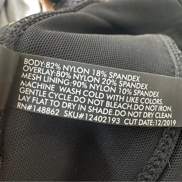 Torrid Black Gold Star Metallic Print 1PC Flounce Top SwimSuit 1X (TOP ONLY) - Picture 10 of 10